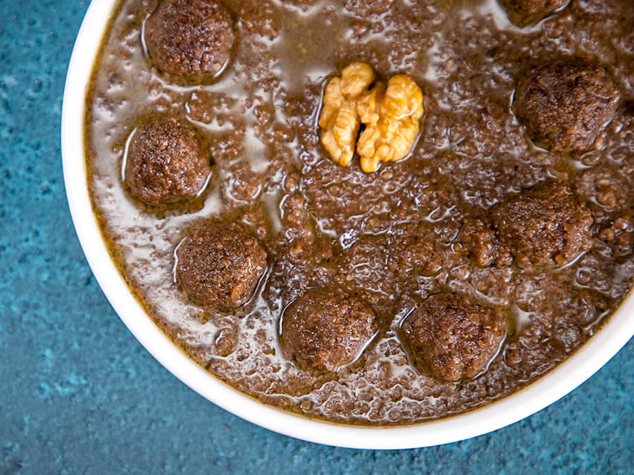 خورش فسنجان گردو با گوشت قلقلی
